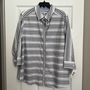 FoxCroft woman’s Navy Button Down 16W New